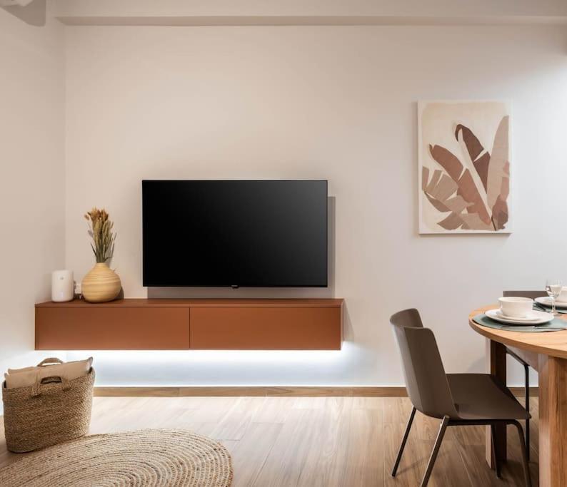 Delightful Sense 2Bd Apt In Kolonaki 7 Min To Metro Athena Bagian luar foto